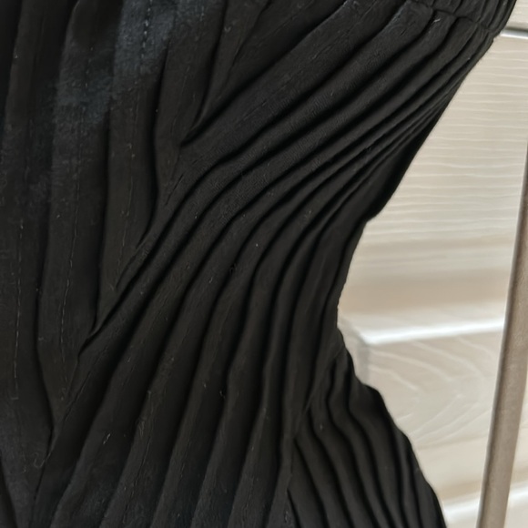 Strapless dress with multilayered sheer overlay - Picture 10 of 12